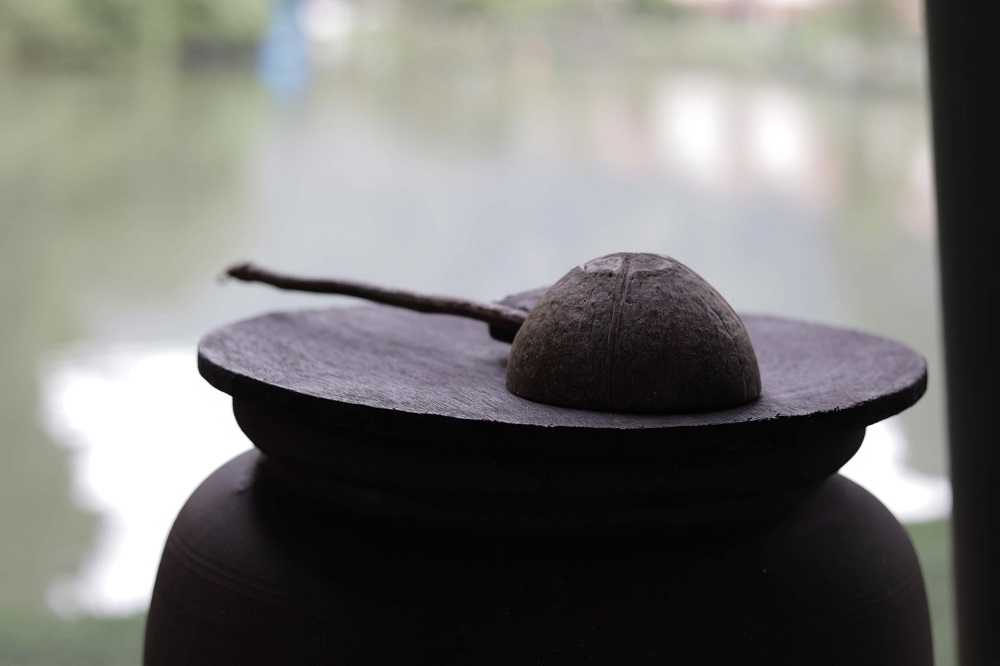 Rojak Daily Wash your dirty feet before stepping into your tent.